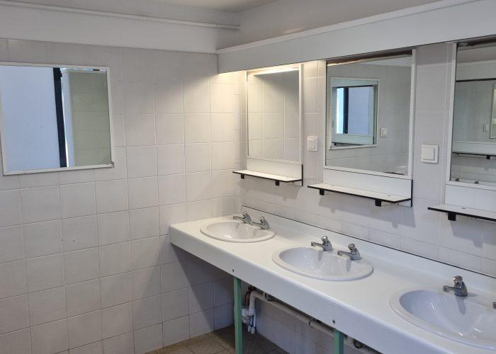 Un bloc sanitaire tout équipé